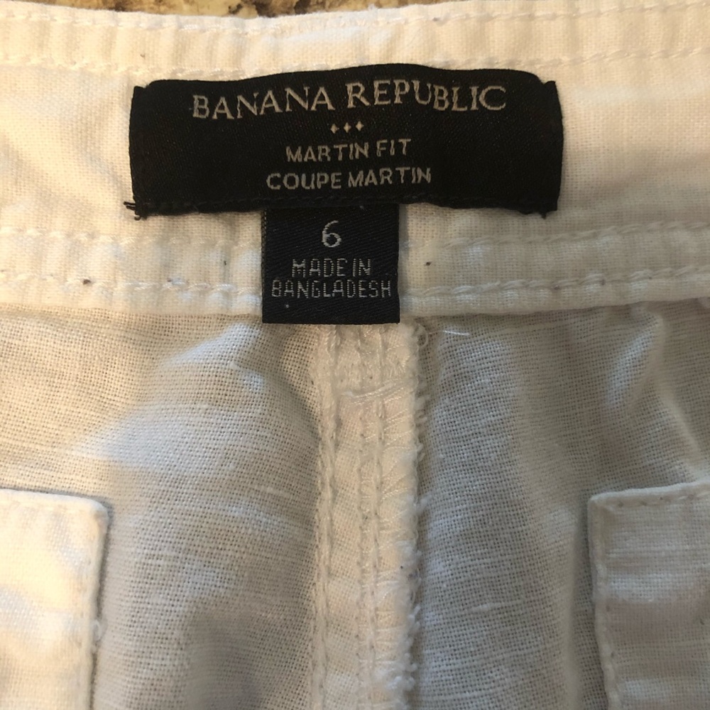 Banana Republic white linen Capri size 6